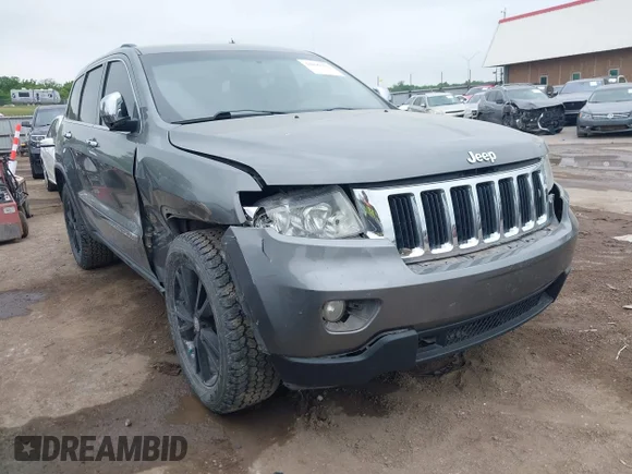 ✅ 2013 Jeep Grand Cherokee Laredo • VIN: 1C4RJFAG3DC586801 • Лот: 44890591. Опубликован ранее на IAAI с пробегом 190 513 миль. Бесплатный доступ к архиву аукционных продаж из США и подробный отчёт об истории автомобиля на DreamBid. Изображение 1.