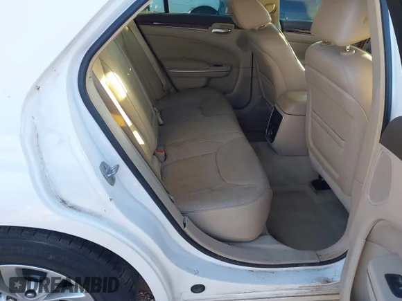 ✅ 2011 Chrysler 300 C • VIN: 2C3CA6CT9BH559813 • Lot: 43892228. Listed on IAAI with 184,371 mi. Free auction sales archive from the USA and detailed vehicle history report at DreamBid. Image 8.
