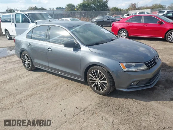 ✅ 2016 Volkswagen Jetta Sport • VIN: 3VWB17AJ8GM246613 • Лот: 44452348. Опубліковано раніше на IAAI з пробігом 117 888 миль. Безкоштовний доступ до архіву аукціонних продажів зі США та докладний звіт про історію автомобіля на DreamBid. Зображення 1.