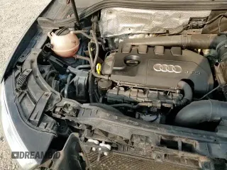 ✅ 2017 Audi Q3 Premium Plus • VIN: WA1JCCFS0HR010745 • Lot: 70996355. Wystawiony na Copart z przebiegiem 94 979 mil. Bezpłatny archiwum sprzedaży aukcyjnych z USA i szczegółowy raport historii pojazdu na DreamBid. Zdjęcie 17.