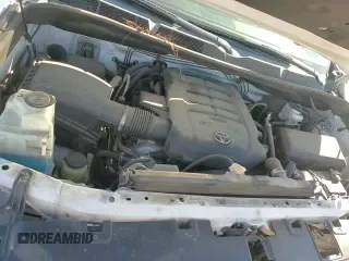 ✅ 2018 Toyota Tundra SR5 • VIN: 5TFFY5F19JX240415 • Lot: 84810145. Listed on Copart with 132,107 mi. Free auction sales archive from the USA and detailed vehicle history report at DreamBid. Image 13.