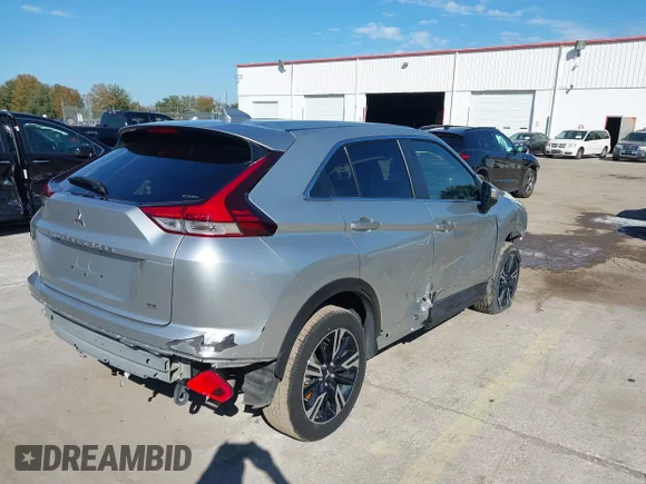 ✅ 2024 Mitsubishi Eclipse Cross SE • VIN: JA4ATWAA7RZ034218 • Lot: 44356795. Wystawiony na IAAI z przebiegiem 45 934 mil. Bezpłatny archiwum sprzedaży aukcyjnych z USA i szczegółowy raport historii pojazdu na DreamBid. Zdjęcie 4.
