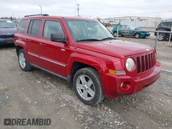 ✅ 2010 Jeep Patriot Sport • VIN: 1J4NT1GB0AD625433 • Lot: 42003811. Wystawiony na IAAI z przebiegiem 153 008 mil. Bezpłatny archiwum sprzedaży aukcyjnych z USA i szczegółowy raport historii pojazdu na DreamBid. Zdjęcie 1.