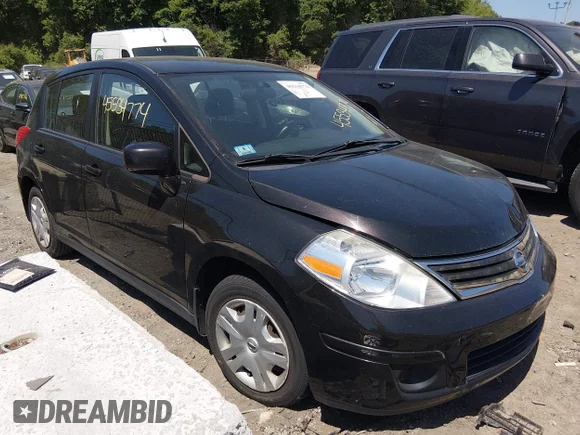 ✅ 2011 Nissan Versa S • VIN: 3N1BC1CP4BL505577 • Lot: 45534774. Wystawiony na IAAI z przebiegiem 141 891 mil. Bezpłatny archiwum sprzedaży aukcyjnych z USA i szczegółowy raport historii pojazdu na DreamBid. Zdjęcie 1.