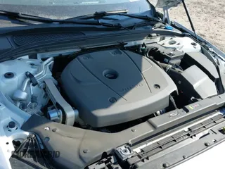 ✅ 2021 Volvo V60 • VIN: YV4102WK2M1067849 • Lot: 41779230. Listed on IAAI with 42,490 mi. Free auction sales archive from the USA and detailed vehicle history report at DreamBid. Image 19.