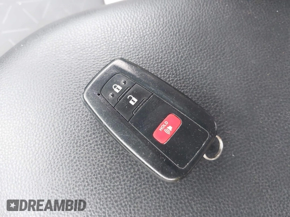 ✅ 2021 Toyota RAV4 XLE • VIN: 2T3W1RFV3MW120388 • Lot: 44204210. Wystawiony na IAAI z przebiegiem 110 291 mil. Bezpłatny archiwum sprzedaży aukcyjnych z USA i szczegółowy raport historii pojazdu na DreamBid. Zdjęcie 11.