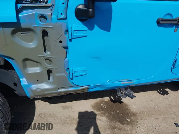 ✅ 2017 Jeep Wrangler Unlimited Sport • VIN: 1C4BJWDG0HL716276 • Lot: 44884430. Wystawiony na IAAI z przebiegiem 85 019 mil. Bezpłatny archiwum sprzedaży aukcyjnych z USA i szczegółowy raport historii pojazdu na DreamBid. Zdjęcie 6.