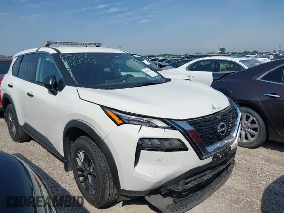 ✅ 2022 Nissan Rogue S • VIN: 5N1BT3AA2NC711290 • Lot: 45269204. Wystawiony na IAAI z przebiegiem 21 792 mil. Bezpłatny archiwum sprzedaży aukcyjnych z USA i szczegółowy raport historii pojazdu na DreamBid. Zdjęcie 1.
