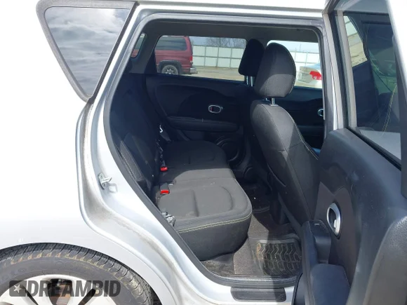 ✅ 2016 Kia Soul + • VIN: KNDJP3A5XG7855088 • Lot: 44514155. Wystawiony na IAAI z przebiegiem 158 614 mil. Bezpłatny archiwum sprzedaży aukcyjnych z USA i szczegółowy raport historii pojazdu na DreamBid. Zdjęcie 8.