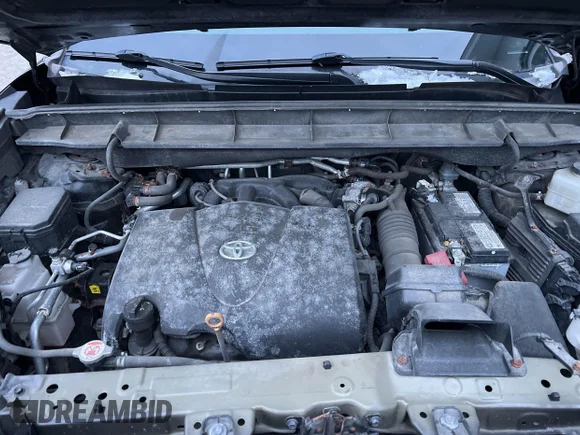 ✅ 2021 Toyota Highlander L • VIN: 5TDCZRBHXMS530800 • Lot: 44071523. Wystawiony na IAAI z przebiegiem 137 263 mil. Bezpłatny archiwum sprzedaży aukcyjnych z USA i szczegółowy raport historii pojazdu na DreamBid. Zdjęcie 10.
