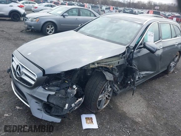 ✅ 2017 Mercedes-Benz E 400 Luxury • VIN: WDDZH6GB7HA200170 • Lot: 44575108. Wystawiony na IAAI z przebiegiem 131 889 mil. Bezpłatny archiwum sprzedaży aukcyjnych z USA i szczegółowy raport historii pojazdu na DreamBid. Zdjęcie 6.
