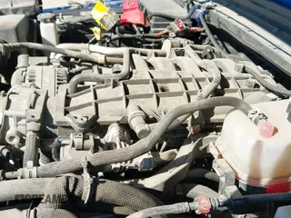 ✅ 2022 Jeep Gladiator Overland • VIN: 1C6HJTFG4NL151782 • Lot: 42994992. Wystawiony na IAAI z przebiegiem 36 898 mil. Bezpłatny archiwum sprzedaży aukcyjnych z USA i szczegółowy raport historii pojazdu na DreamBid. Zdjęcie 20.