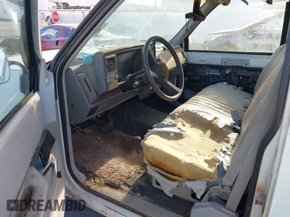 ✅ 1993 Chevrolet Silverado 1500 Work Truck • VIN: 1GCEC14Z2PE145940 • Lot: 44858121. Wystawiony na IAAI z przebiegiem 221 288 mil. Bezpłatny archiwum sprzedaży aukcyjnych z USA i szczegółowy raport historii pojazdu na DreamBid. Zdjęcie 5.