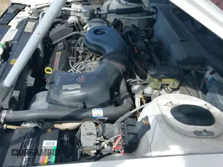 ✅ 1988 Cadillac DeVille • VIN: 1G6CD5154J4297778 • Lot: 41611765. Wystawiony na IAAI z przebiegiem 92 434 mil. Bezpłatny archiwum sprzedaży aukcyjnych z USA i szczegółowy raport historii pojazdu na DreamBid. Zdjęcie 18.