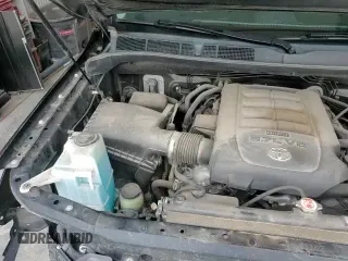 ✅ 2018 Toyota Tundra SR • VIN: 5TFUW5F12JX695765 • Lot: 66605195. Wystawiony na Copart z przebiegiem 141 147 mil. Bezpłatny archiwum sprzedaży aukcyjnych z USA i szczegółowy raport historii pojazdu na DreamBid. Zdjęcie 13.