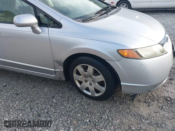 ✅ 2008 Honda Civic LX • VIN: 1HGFA16568L032401 • Lot: 43994225. Wystawiony na IAAI z przebiegiem 87 668 mil. Bezpłatny archiwum sprzedaży aukcyjnych z USA i szczegółowy raport historii pojazdu na DreamBid. Zdjęcie 6.