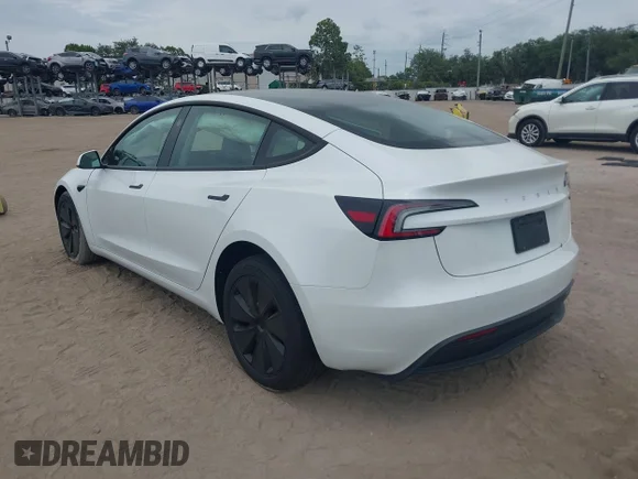 ✅ 2025 Tesla Model 3 Long Range • VIN: 5YJ3E1EA3SF058646 • Лот: 45340431. Опубликован ранее на IAAI с пробегом 5 053 миль. Бесплатный доступ к архиву аукционных продаж из США и подробный отчёт об истории автомобиля на DreamBid. Изображение 3.