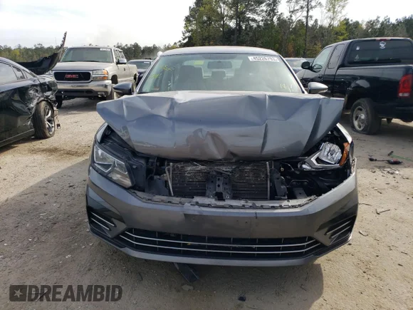 ✅ 2016 Volkswagen Passat S • VIN: 1VWAT7A34GC057448 • Lot: 45226793. Wystawiony na Copart z przebiegiem 116 172 mil. Bezpłatny archiwum sprzedaży aukcyjnych z USA i szczegółowy raport historii pojazdu na DreamBid. Zdjęcie 5.