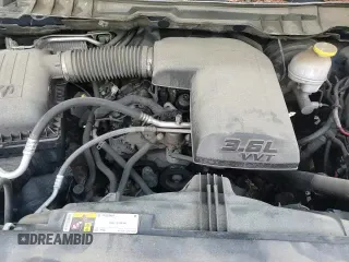 ✅ 2019 Ram 1500 SLT • VIN: 1C6RR7LG9KS688934 • Lot: 64358415. Wystawiony na Copart z przebiegiem 42 053 mil. Bezpłatny archiwum sprzedaży aukcyjnych z USA i szczegółowy raport historii pojazdu na DreamBid. Zdjęcie 13.