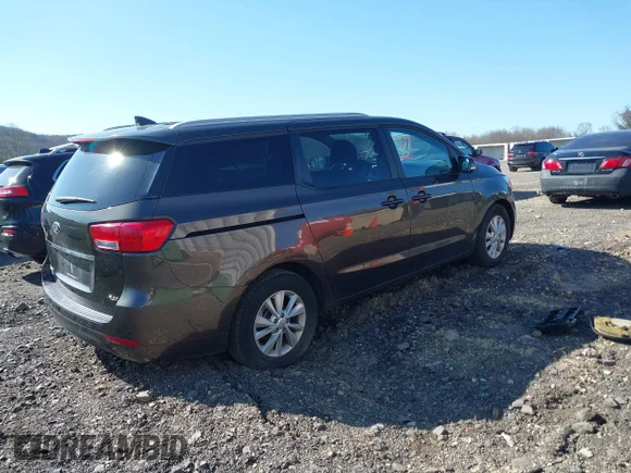 ✅ 2018 Kia Sedona LX • VIN: KNDMB5C12J6372631 • Lot: 41994306. Wystawiony na IAAI z przebiegiem 75 918 mil. Bezpłatny archiwum sprzedaży aukcyjnych z USA i szczegółowy raport historii pojazdu na DreamBid. Zdjęcie 4.