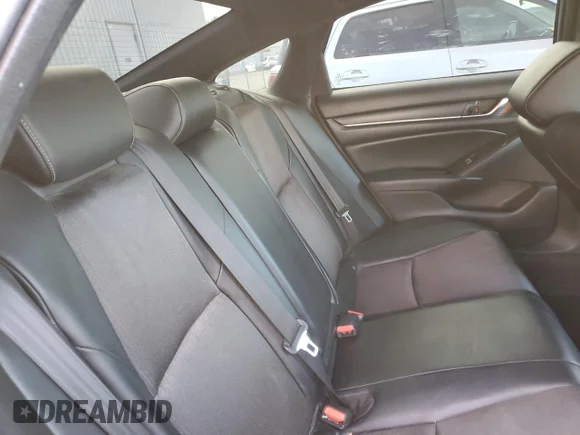 ✅ 2018 Honda Accord Sport • VIN: 1HGCV1F30JA187078 • Lot: 70357062. Wystawiony na Copart z przebiegiem Nie podano. Bezpłatny archiwum sprzedaży aukcyjnych z USA i szczegółowy raport historii pojazdu na DreamBid. Zdjęcie 10.