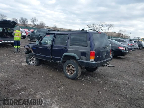 ✅ 1998 Jeep Cherokee Sport • VIN: 1J4FJ68S6WL210720 • Lot: 44079798. Listed on IAAI with 213,062 mi. Free auction sales archive from the USA and detailed vehicle history report at DreamBid. Image 3.