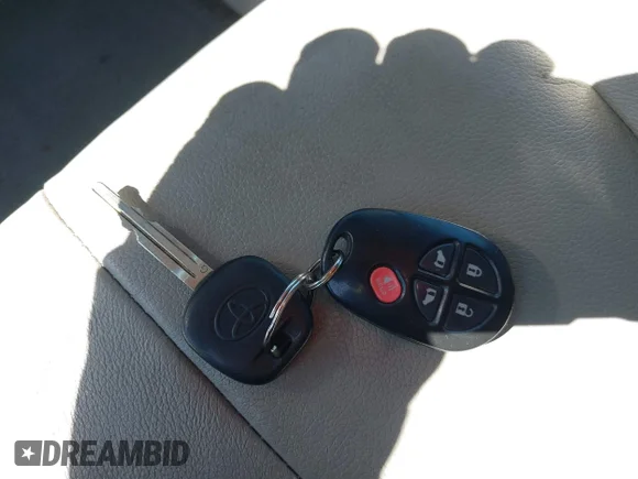 ✅ 2012 Toyota Sienna LE • VIN: 5TDKK3DC2CS201540 • Лот: 44957869. Опубліковано раніше на IAAI з пробігом 126 502 миль. Безкоштовний доступ до архіву аукціонних продажів зі США та докладний звіт про історію автомобіля на DreamBid. Зображення 11.