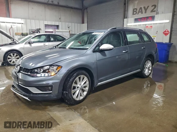 ✅ 2019 Volkswagen Golf S • VIN: 3VWH17AUXKM524473 • Lot: 96320265. Listed on Copart with 36,434 mi. Free auction sales archive from the USA and detailed vehicle history report at DreamBid. Image 1.