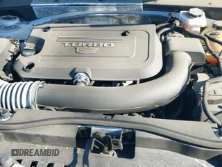 ✅ 2022 Cadillac XT4 AWD Premium Luxury • VIN: 1GYFZDR4XNF139337 • Lot: 41326816. Wystawiony na IAAI z przebiegiem 26 823 mil. Bezpłatny archiwum sprzedaży aukcyjnych z USA i szczegółowy raport historii pojazdu na DreamBid. Zdjęcie 19.