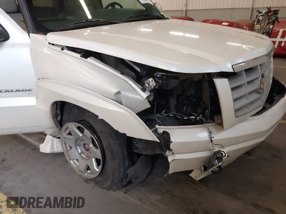 ✅ 2005 Cadillac Escalade • VIN: 1GYEK63N55R155957 • Lot: 44265681. Wystawiony na IAAI z przebiegiem 154 549 mil. Bezpłatny archiwum sprzedaży aukcyjnych z USA i szczegółowy raport historii pojazdu na DreamBid. Zdjęcie 6.