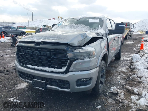 ✅ 2025 Ram 1500 Big Horn • VIN: 1C6RRFFG4SN576398 • Lot: 44185027. Wystawiony na IAAI z przebiegiem 35 653 mil. Bezpłatny archiwum sprzedaży aukcyjnych z USA i szczegółowy raport historii pojazdu na DreamBid. Zdjęcie 6.