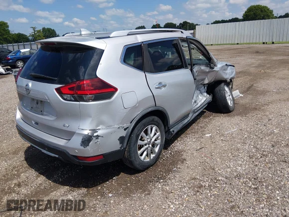 ✅ 2019 Nissan Rogue SV • VIN: KNMAT2MT6KP516384 • Лот: 45089214. Опубликован ранее на IAAI с пробегом 193 745 миль. Бесплатный доступ к архиву аукционных продаж из США и подробный отчёт об истории автомобиля на DreamBid. Изображение 4.