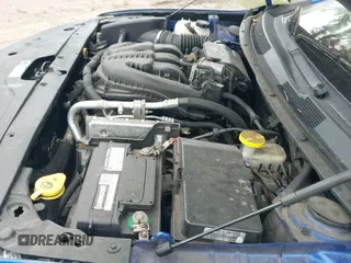 ✅ 2016 Chrysler 200 Limited • VIN: 1C3CCCAGXGN148420 • Lot: 42892801. Wystawiony na IAAI z przebiegiem 188 692 mil. Bezpłatny archiwum sprzedaży aukcyjnych z USA i szczegółowy raport historii pojazdu na DreamBid. Zdjęcie 18.