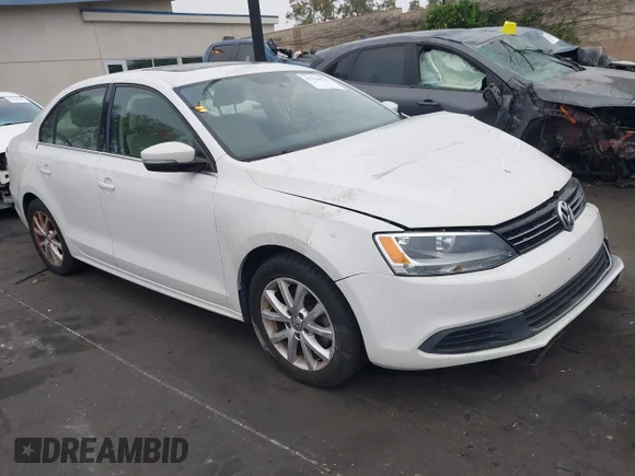 ✅ 2014 Volkswagen Jetta SE • VIN: 3VWD17AJ2EM371659 • Lot: 45154547. Listed on IAAI with 120,929 mi. Free auction sales archive from the USA and detailed vehicle history report at DreamBid. Image 1.