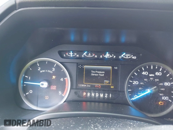✅ 2017 Ford F-250 Lariat • VIN: 1FT7W2BT4HED86677 • Lot: 44537617. Wystawiony na IAAI z przebiegiem 123 894 mil. Bezpłatny archiwum sprzedaży aukcyjnych z USA i szczegółowy raport historii pojazdu na DreamBid. Zdjęcie 7.
