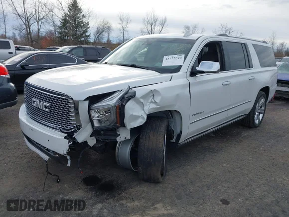 ✅ 2016 GMC Yukon XL Denali • VIN: 1GKS2HKJ0GR439541 • Lot: 43775324. Wystawiony na IAAI z przebiegiem 199 872 mil. Bezpłatny archiwum sprzedaży aukcyjnych z USA i szczegółowy raport historii pojazdu na DreamBid. Zdjęcie 16.