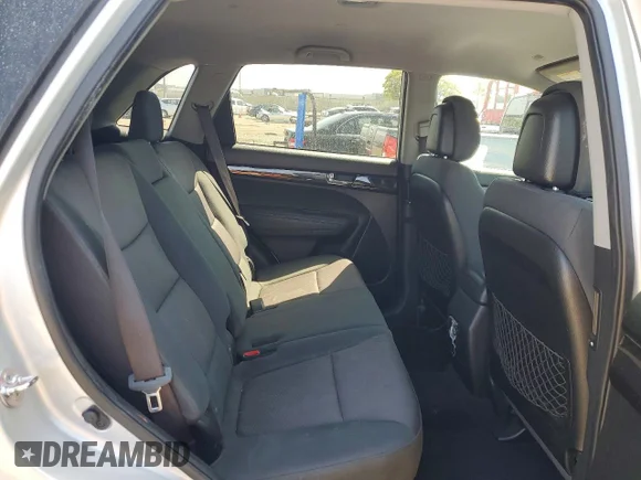 ✅ 2013 Kia Sorento LX • VIN: 5XYKT4A61DG370514 • Lot: 50271806. Wystawiony na Copart z przebiegiem 212 531 mil. Bezpłatny archiwum sprzedaży aukcyjnych z USA i szczegółowy raport historii pojazdu na DreamBid. Zdjęcie 11.
