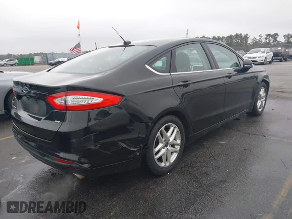 ✅ 2014 Ford Fusion SE • VIN: 1FA6P0H78E5406051 • Lot: 43870509. Wystawiony na IAAI z przebiegiem 111 646 mil. Bezpłatny archiwum sprzedaży aukcyjnych z USA i szczegółowy raport historii pojazdu na DreamBid. Zdjęcie 4.