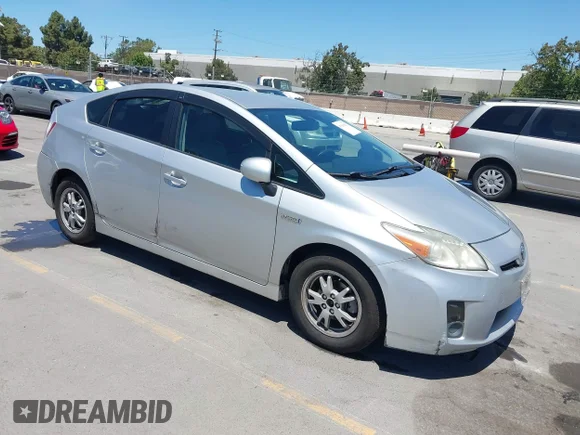 ✅ 2011 Toyota Prius III • VIN: JTDKN3DU6B1363179 • Лот: 45363542. Опубліковано раніше на IAAI з пробігом 206 165 миль. Безкоштовний доступ до архіву аукціонних продажів зі США та докладний звіт про історію автомобіля на DreamBid. Зображення 1.
