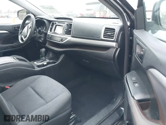 ✅ 2014 Toyota Highlander LE • VIN: 5TDZARFH4ES005969 • Lot: 44620650. Listed on IAAI with 237,313 mi. Free auction sales archive from the USA and detailed vehicle history report at DreamBid. Image 5.