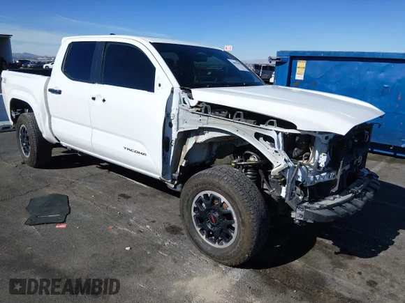 ✅ 2024 Toyota Tacoma TRD Off Road • VIN: 3TMLB5JN9RM047939 • Lot: 44892902. Wystawiony na IAAI z przebiegiem 44 837 mil. Bezpłatny archiwum sprzedaży aukcyjnych z USA i szczegółowy raport historii pojazdu na DreamBid. Zdjęcie 1.