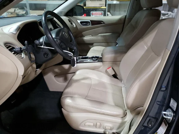 ✅ 2016 Nissan Pathfinder Platinum • VIN: 5N1AR2MM1GC638104 • Lot: 56035914. Wystawiony na Copart z przebiegiem 159 634 mil. Bezpłatny archiwum sprzedaży aukcyjnych z USA i szczegółowy raport historii pojazdu na DreamBid. Zdjęcie 7.