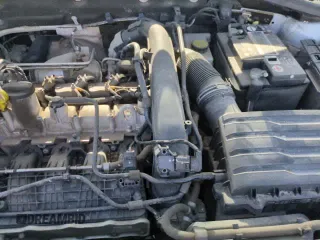 ✅ 2019 Volkswagen Golf • VIN: 3VWT57AUXKM506683 • Lot: 58841325. Wystawiony na Copart z przebiegiem 76 925 mil. Bezpłatny archiwum sprzedaży aukcyjnych z USA i szczegółowy raport historii pojazdu na DreamBid. Zdjęcie 13.