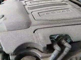 ✅ 2017 Jaguar F-Pace 35t Premium • VIN: SADCJ2BV2HA488568 • Lot: 37069789. Wystawiony na IAAI z przebiegiem 80 529 mil. Bezpłatny archiwum sprzedaży aukcyjnych z USA i szczegółowy raport historii pojazdu na DreamBid. Zdjęcie 20.