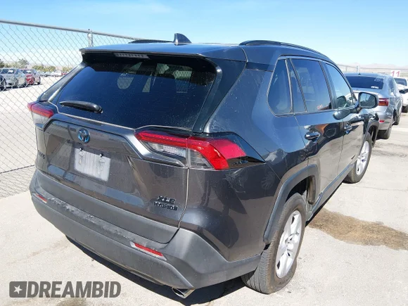 ✅ 2021 Toyota RAV4 Hybrid XLE • VIN: 4T3RWRFV6MU022955 • Лот: 44747691. Опубліковано раніше на IAAI з пробігом 163 940 миль. Безкоштовний доступ до архіву аукціонних продажів зі США та докладний звіт про історію автомобіля на DreamBid. Зображення 4.