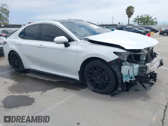 ✅ 2021 Toyota Camry XSE • VIN: 4T1K61AK1MU489662 • Lot: 45124831. Wystawiony na IAAI z przebiegiem 69 732 mil. Bezpłatny archiwum sprzedaży aukcyjnych z USA i szczegółowy raport historii pojazdu na DreamBid. Zdjęcie 1.