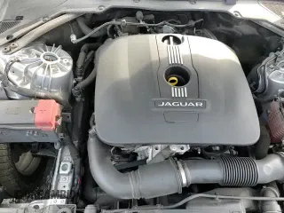 ✅ 2017 Jaguar XE 25t • VIN: SAJAR4BG1HA951570 • Lot: 85959625. Listed on Copart with 41,569 mi. Free auction sales archive from the USA and detailed vehicle history report at DreamBid. Image 15.