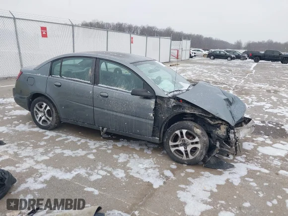 ✅ 2005 Saturn ION ION 3 • VIN: 1G8AL52F25Z107932 • Lot: 44445027. Wystawiony na IAAI z przebiegiem 207 850 mil. Bezpłatny archiwum sprzedaży aukcyjnych z USA i szczegółowy raport historii pojazdu na DreamBid. Zdjęcie 1.