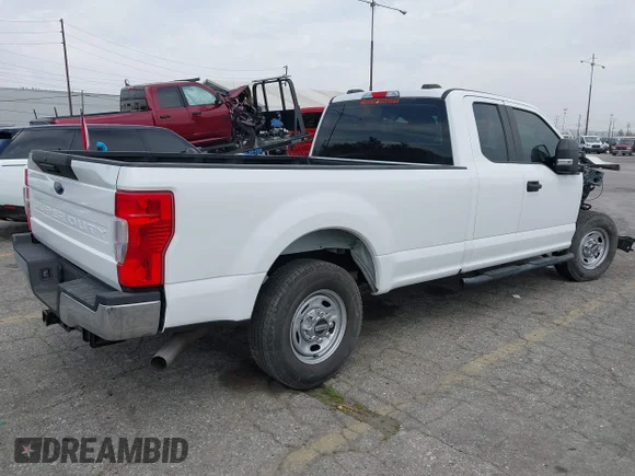 ✅ 2020 Ford F-250 XL • VIN: 1FT7X2A68LEE62306 • Lot: 42012942. Wystawiony na IAAI z przebiegiem 9 709 mil. Bezpłatny archiwum sprzedaży aukcyjnych z USA i szczegółowy raport historii pojazdu na DreamBid. Zdjęcie 4.