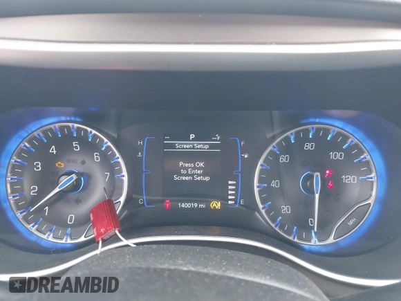 ✅ 2020 Chrysler Voyager LXi • VIN: 2C4RC1DG6LR176217 • Lot: 43859196. Wystawiony na IAAI z przebiegiem 140 019 mil. Bezpłatny archiwum sprzedaży aukcyjnych z USA i szczegółowy raport historii pojazdu na DreamBid. Zdjęcie 7.